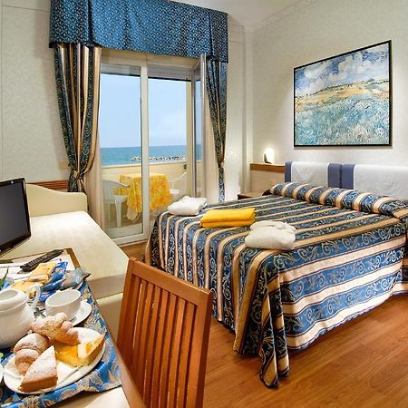 Strand Hotel Colorado Lido Di Savio Esterno foto
